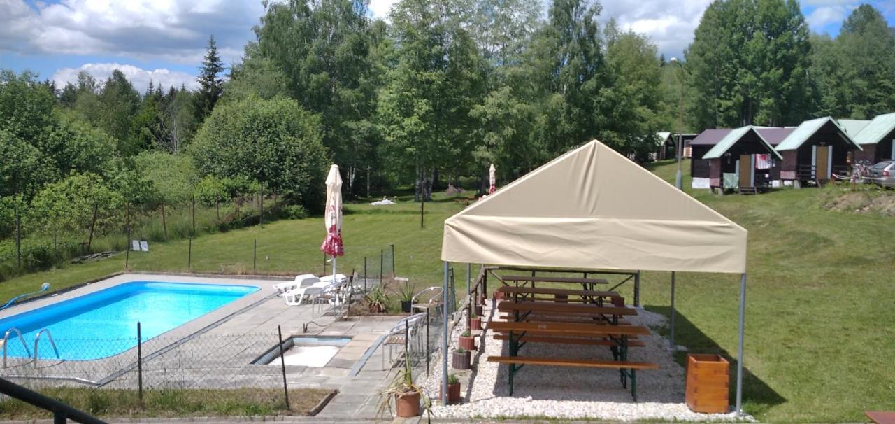 Retro Kemp Pod Boubinem Horní Vltavice Exterior foto