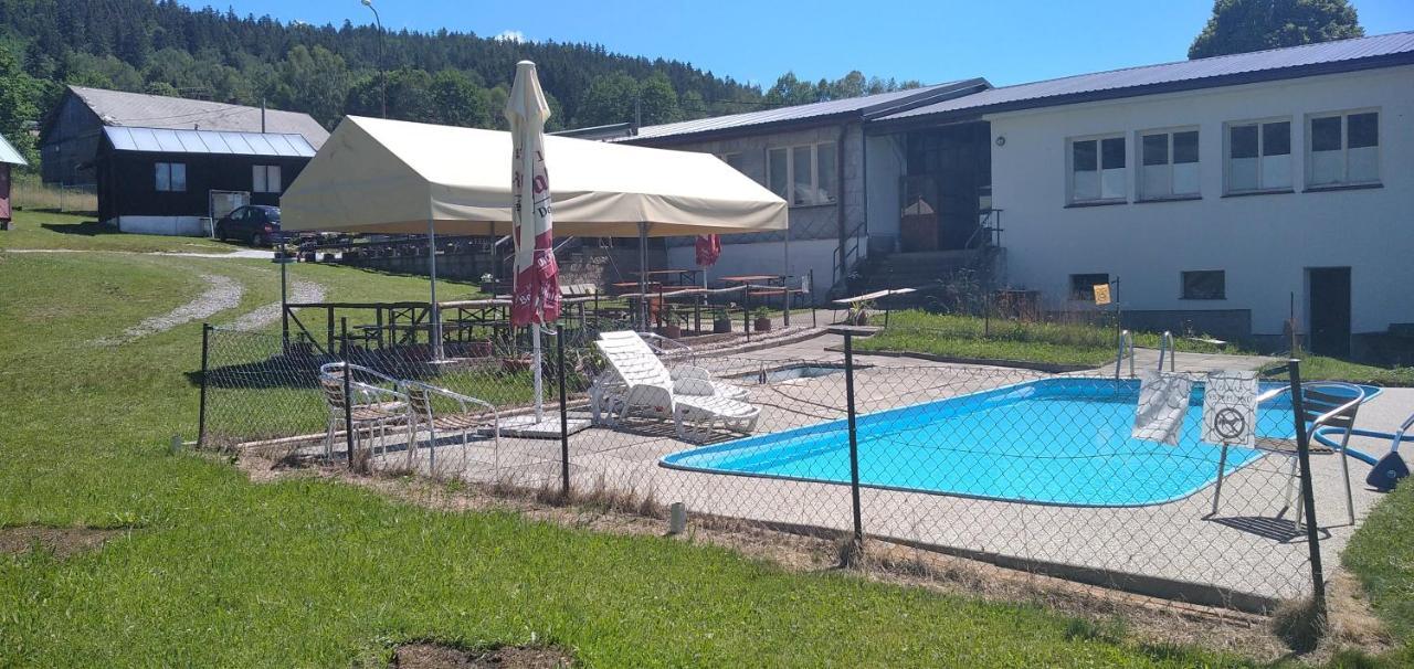 Retro Kemp Pod Boubinem Horní Vltavice Exterior foto
